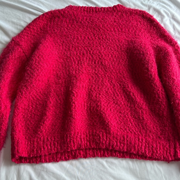 Fuchsia sweater size small - Picture 3 of 4